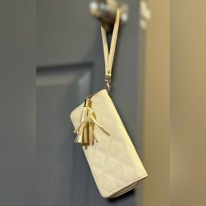 Cream Quilted Tassel Wristlet